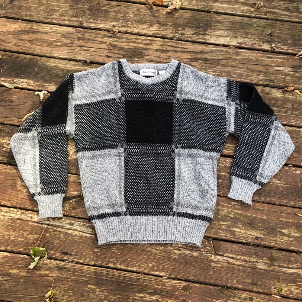 VTG 80s Sweater Funky Black and Grey Squares